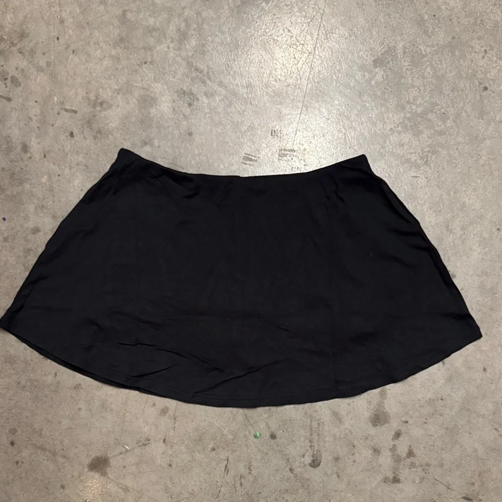 Skims Classic Obsidian Women's Mini Skort - Picture 3 of 4